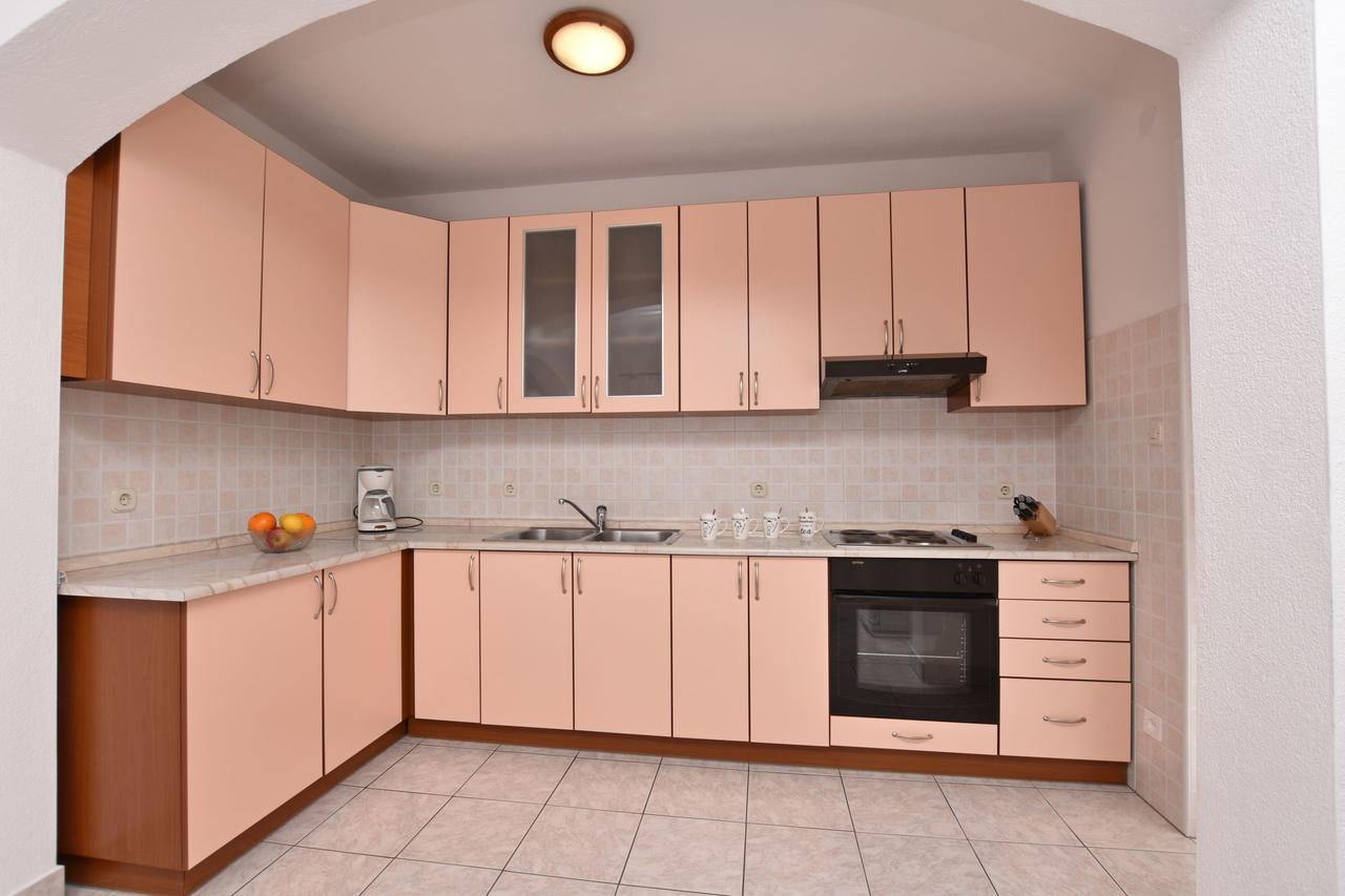 Apartment Angelina Brela Luaran gambar